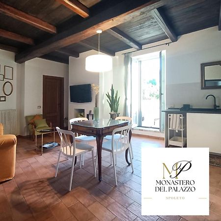 Monastero Del Palazzo Casa Vacanze Spoleto Bagian luar foto