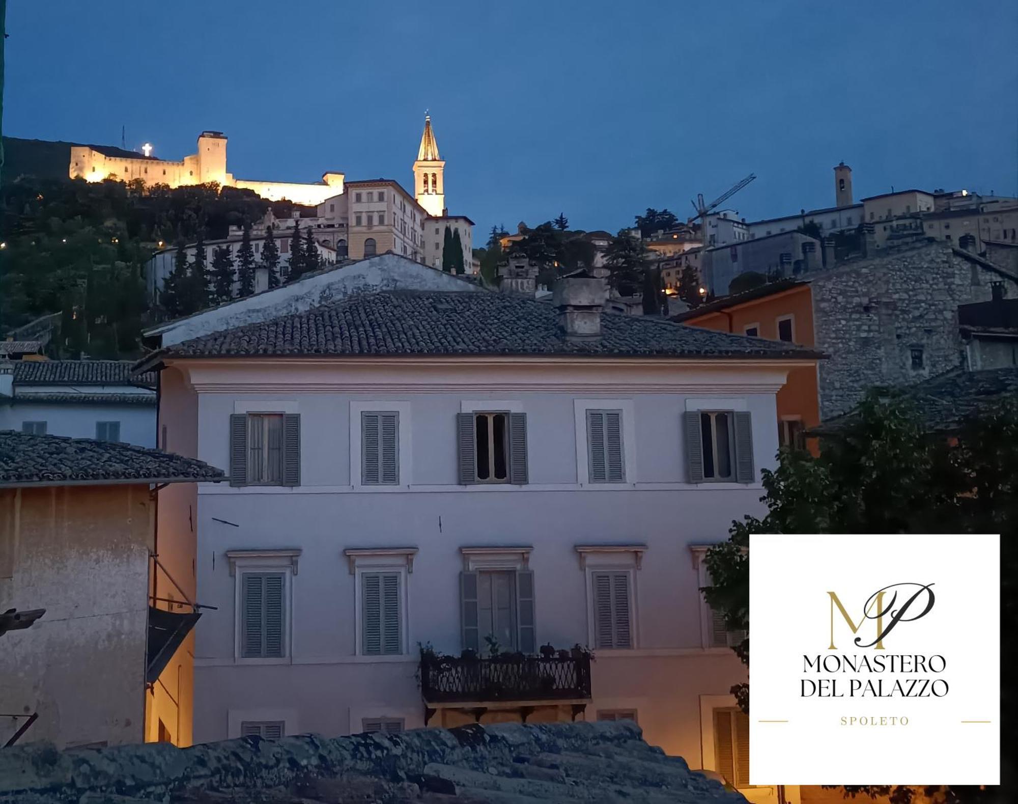 Monastero Del Palazzo Casa Vacanze Spoleto Bagian luar foto