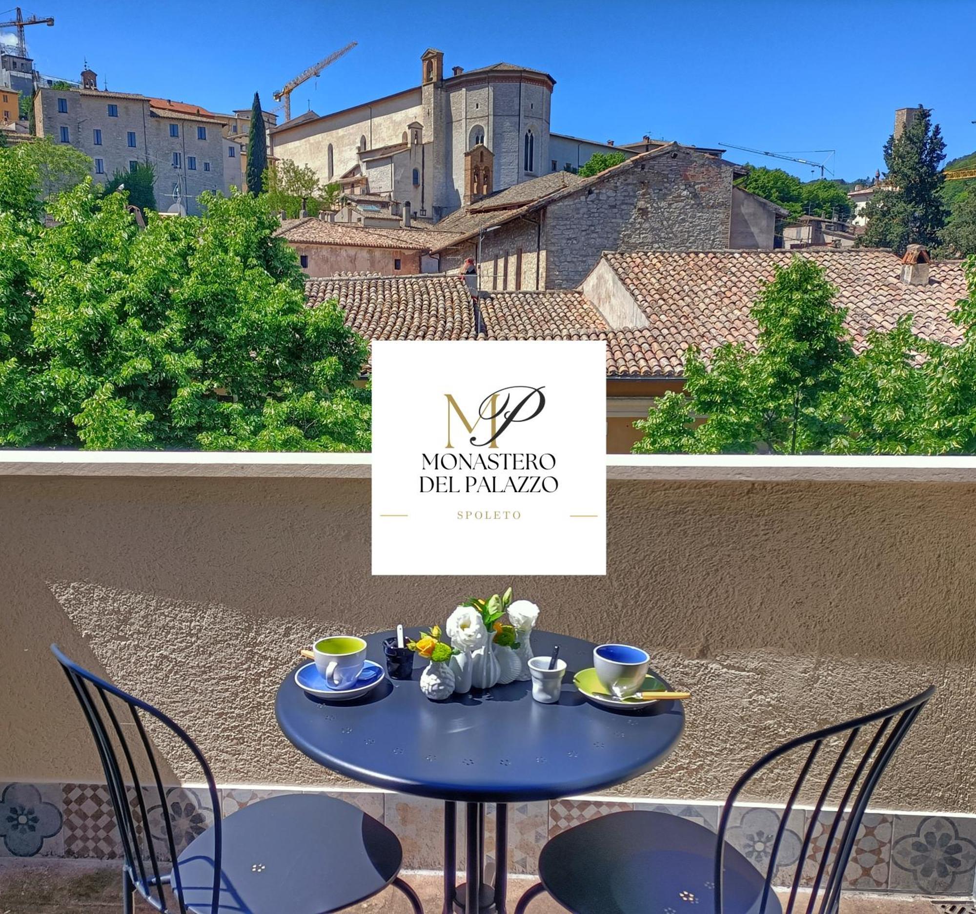 Monastero Del Palazzo Casa Vacanze Spoleto Bagian luar foto